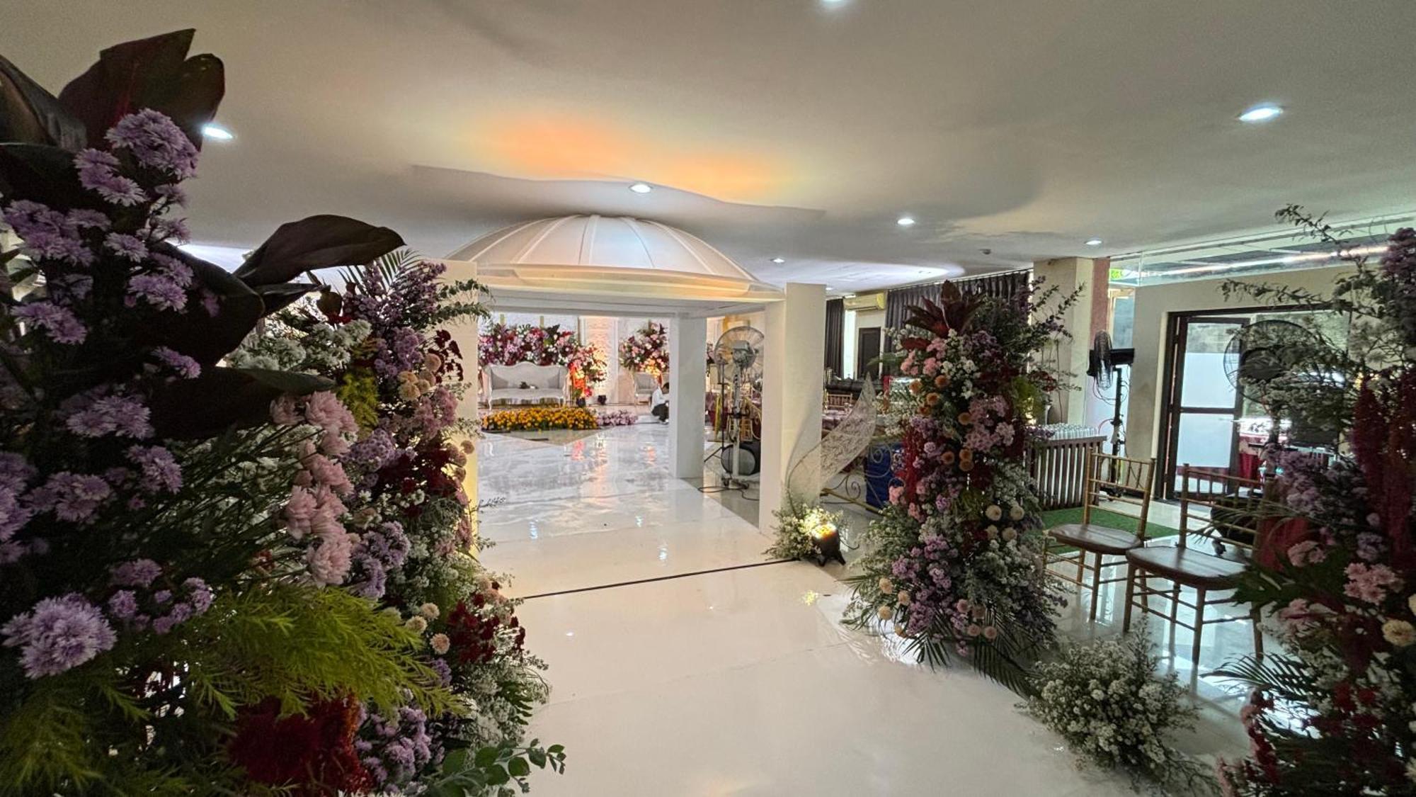 Utc Hotel Семаранг Екстериор снимка