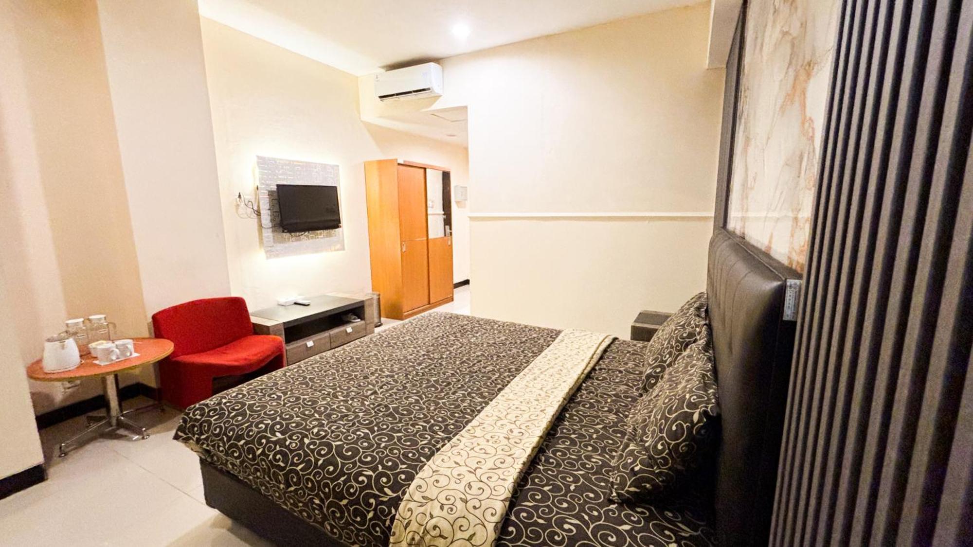 Utc Hotel Семаранг Екстериор снимка